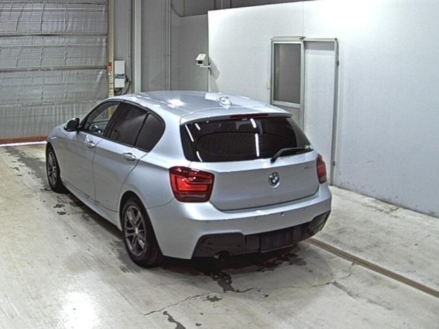 BMW 1 SERIES