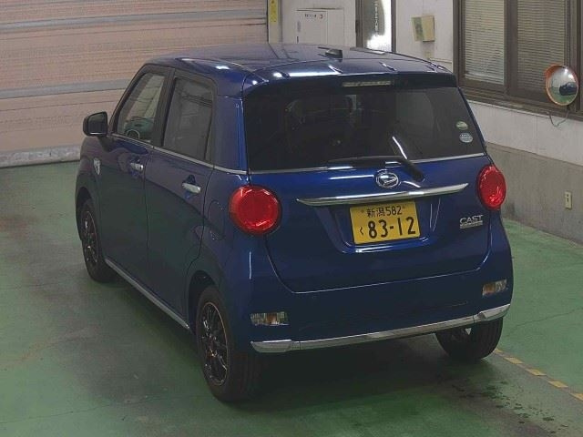 DAIHATSU CAST
