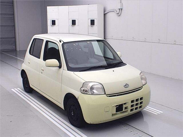 DAIHATSU ESSE