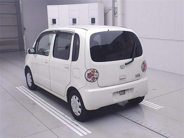 DAIHATSU MOVE LATTE