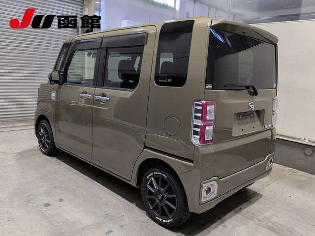 DAIHATSU WAKE
