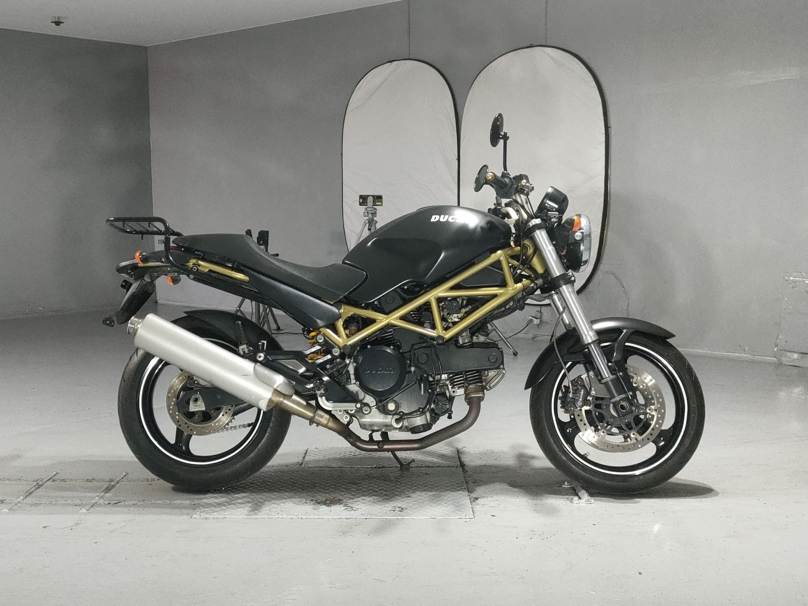 Ducati DUCATI MONSTAR 695