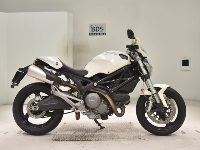 Ducati DUCATI MONSTER 696