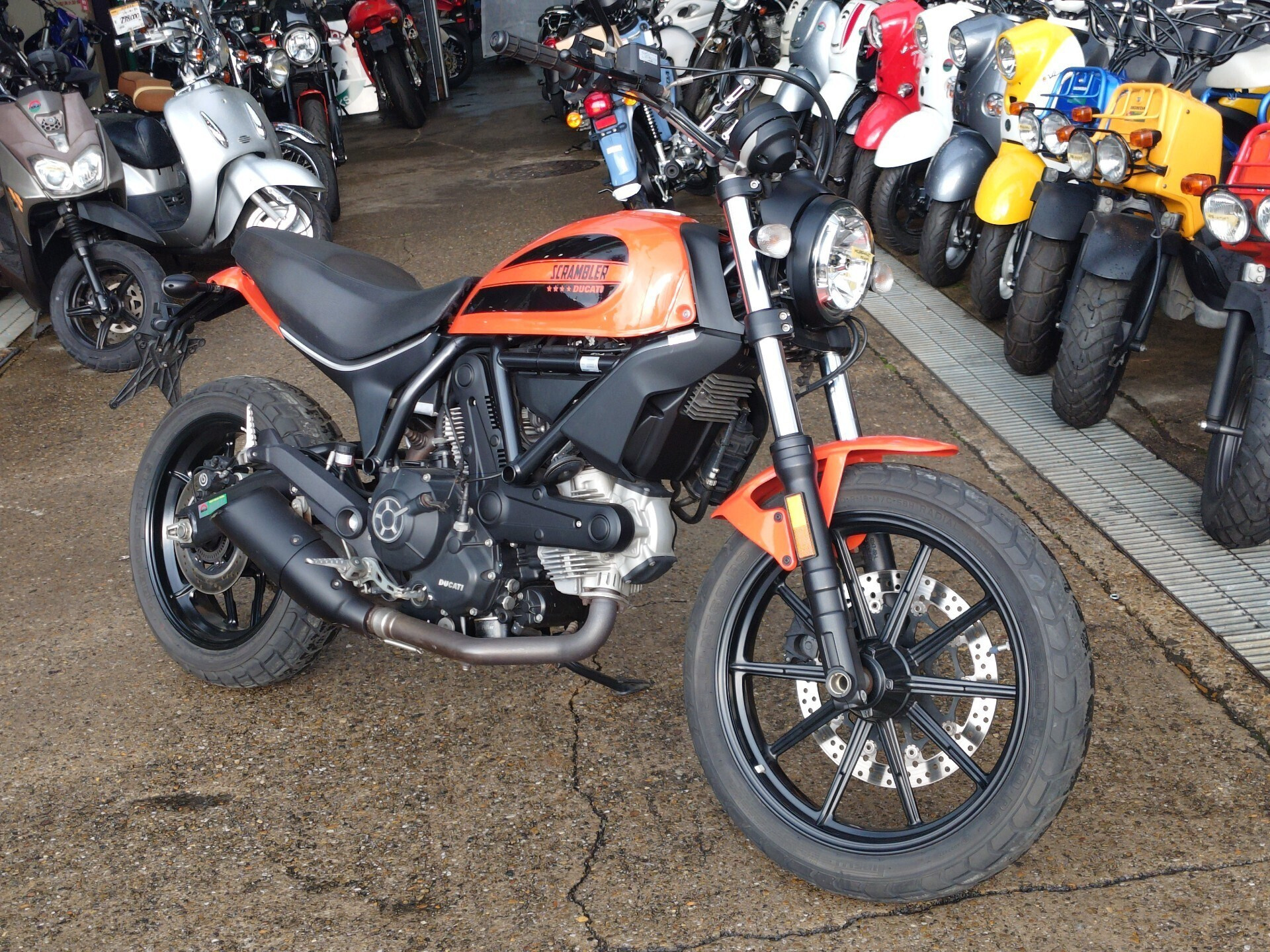 Ducati DUCATI SCRAMBLER SIXTY2
