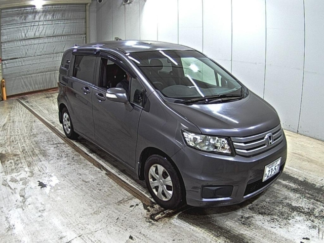 HONDA FREED SPIKE