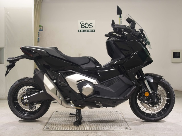 Honda X-ADV750-2