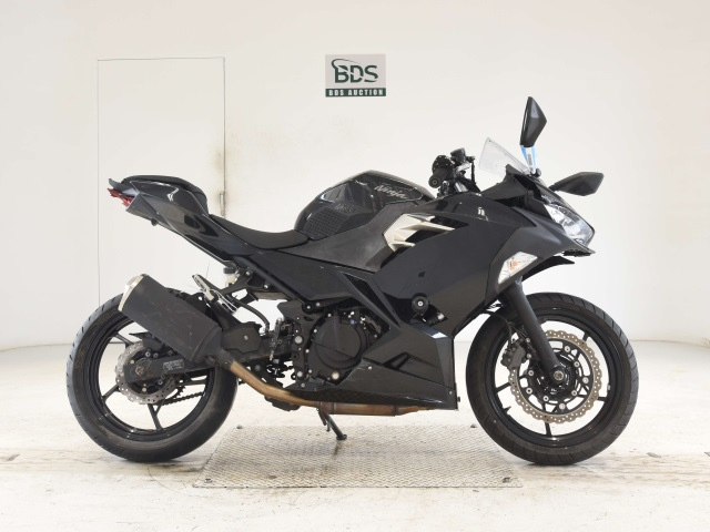 Kawasaki NINJA400-2