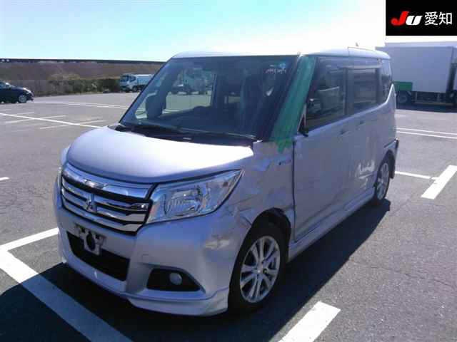 MITSUBISHI DELICA D2