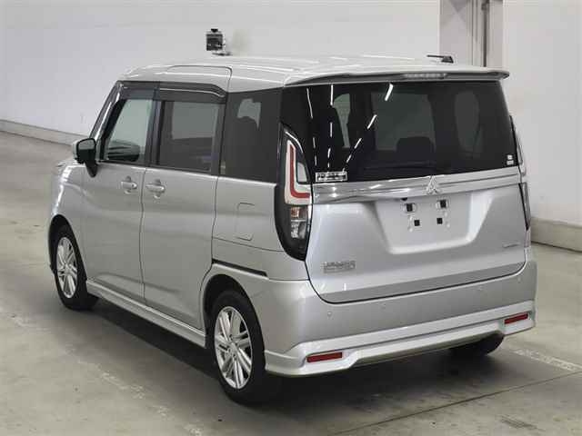 MITSUBISHI DELICA D2