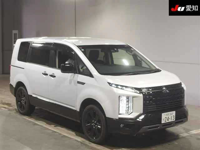 MITSUBISHI DELICA D5
