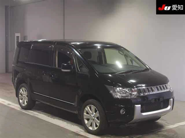 MITSUBISHI DELICA D5