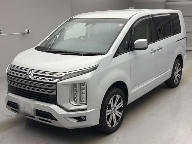 MITSUBISHI DELICA D5