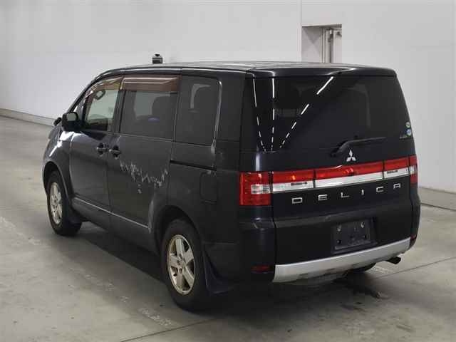 MITSUBISHI DELICA D5