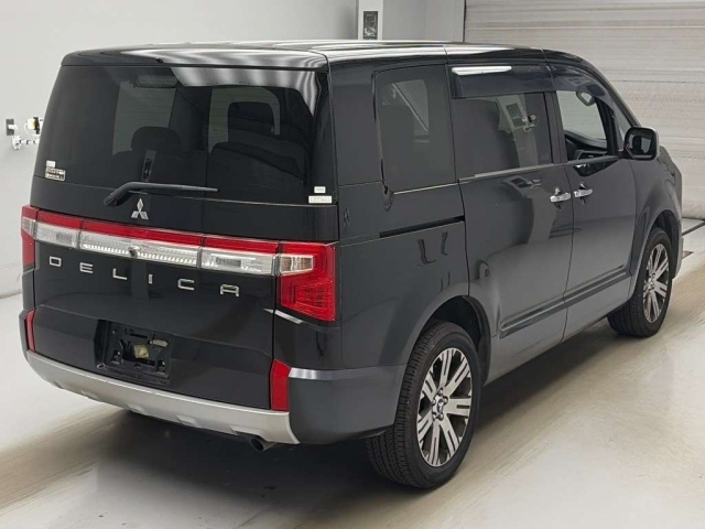MITSUBISHI DELICA D5