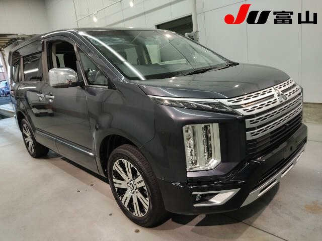 MITSUBISHI DELICA D5