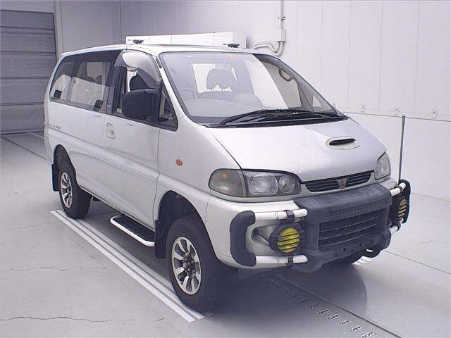 MITSUBISHI DELICA