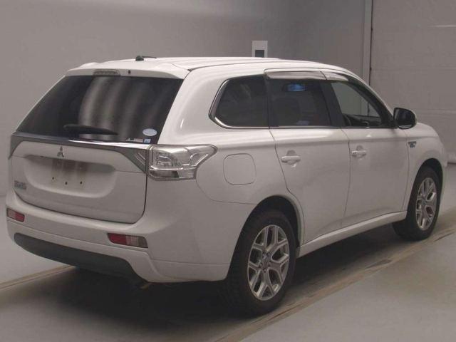 MITSUBISHI OUTLANDER PHEV