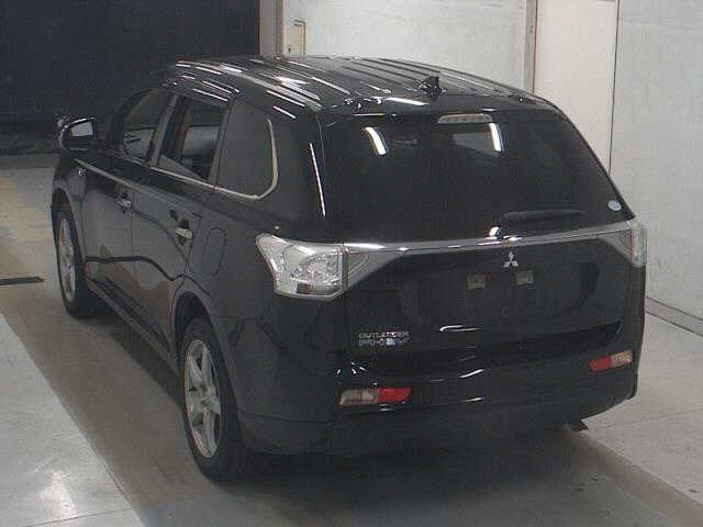 MITSUBISHI OUTLANDER PHEV