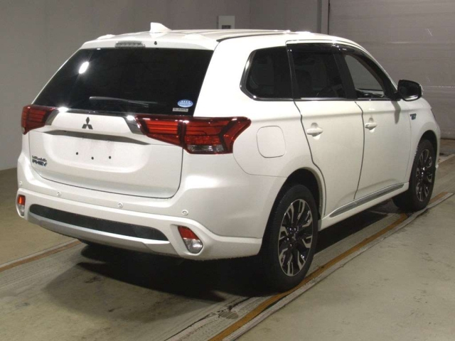 MITSUBISHI OUTLANDER PHEV