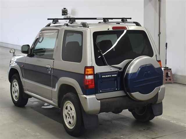MITSUBISHI PAJERO MINI