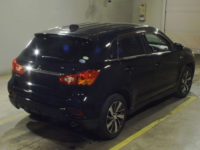 MITSUBISHI RVR