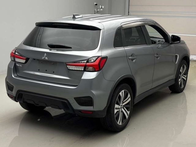 MITSUBISHI RVR