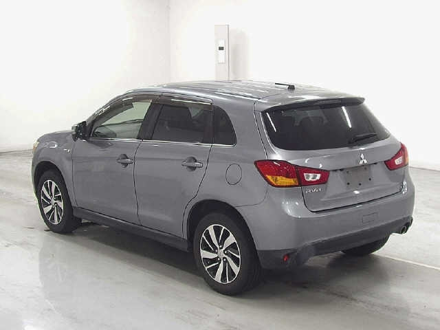 MITSUBISHI RVR
