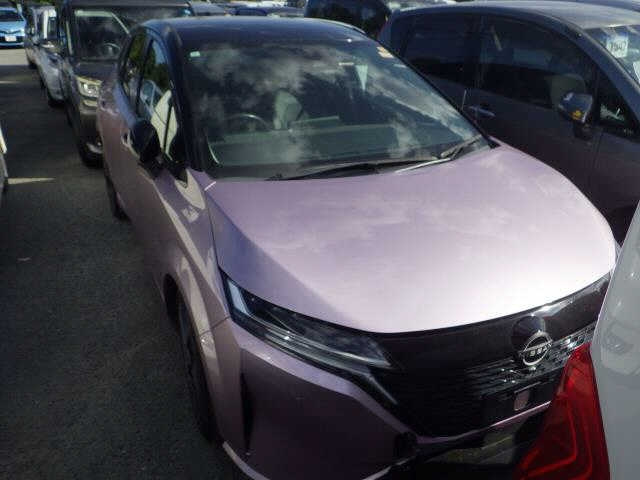 NISSAN AURA