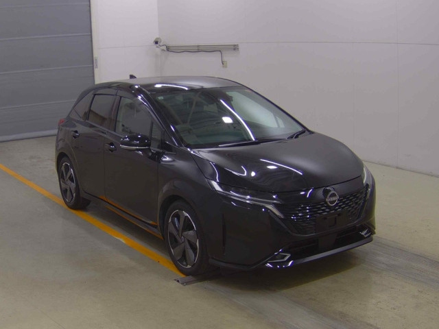 NISSAN AURA