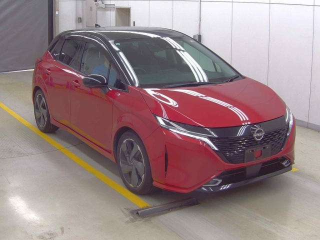 NISSAN AURA