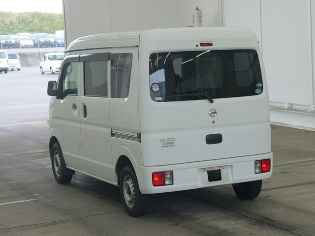 NISSAN CLIPPER VAN