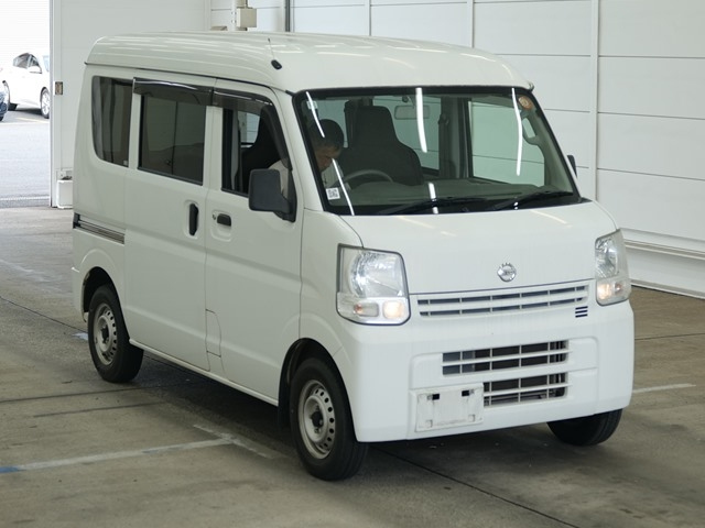 NISSAN CLIPPER VAN