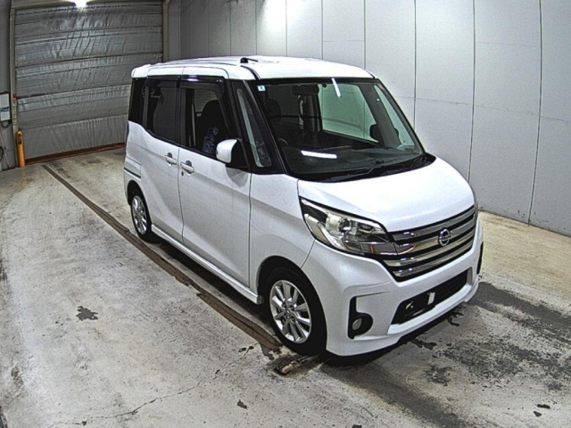 NISSAN DAYZ ROOX