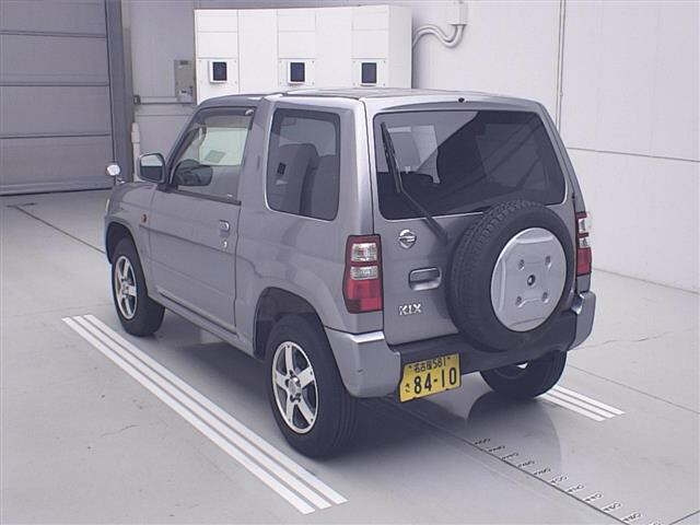 NISSAN KIX