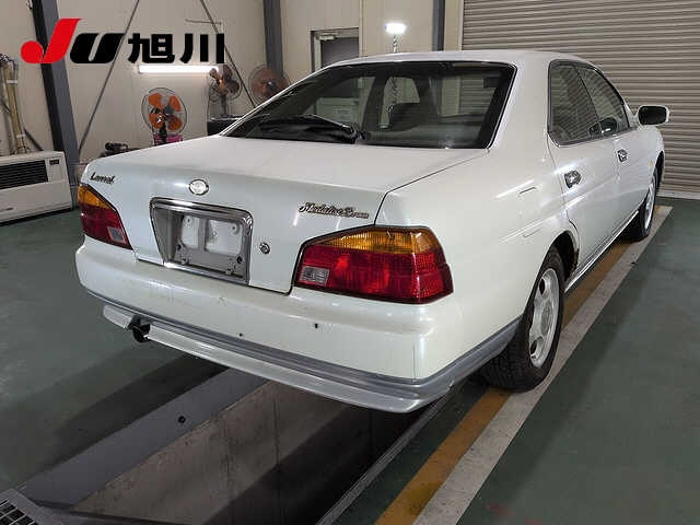 NISSAN LAUREL