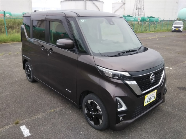 NISSAN ROOX