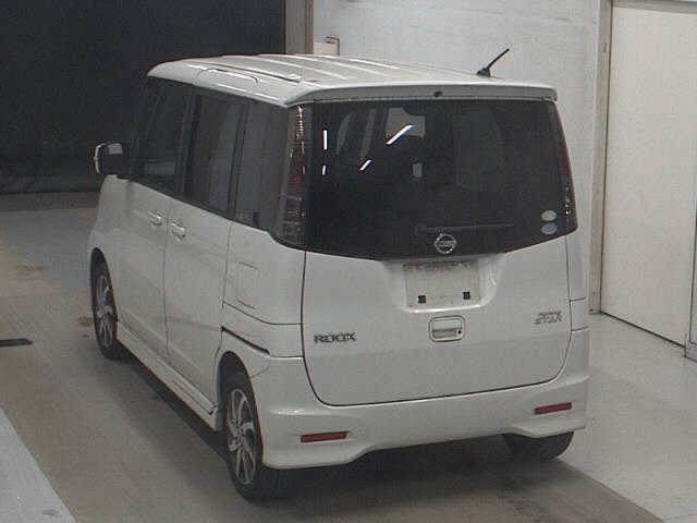 NISSAN ROOX