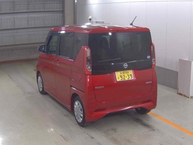 NISSAN ROOX