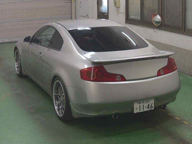 NISSAN SKYLINE