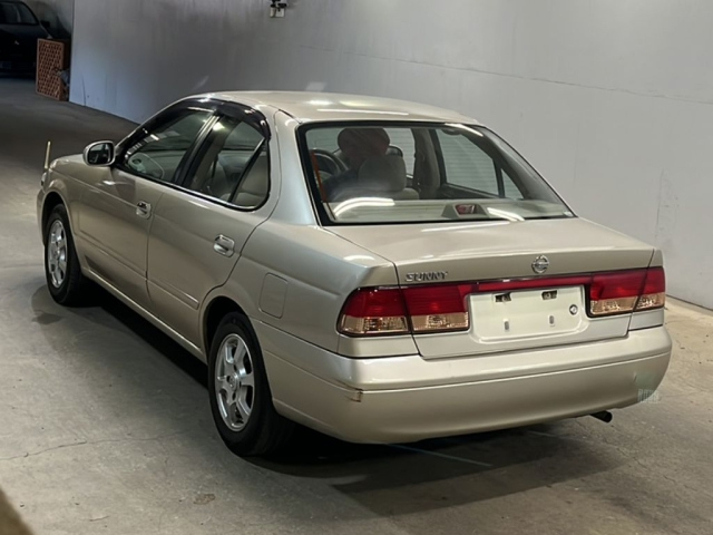 NISSAN SUNNY