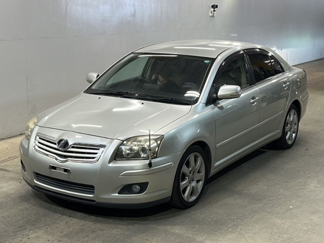 TOYOTA AVENSIS SEDAN