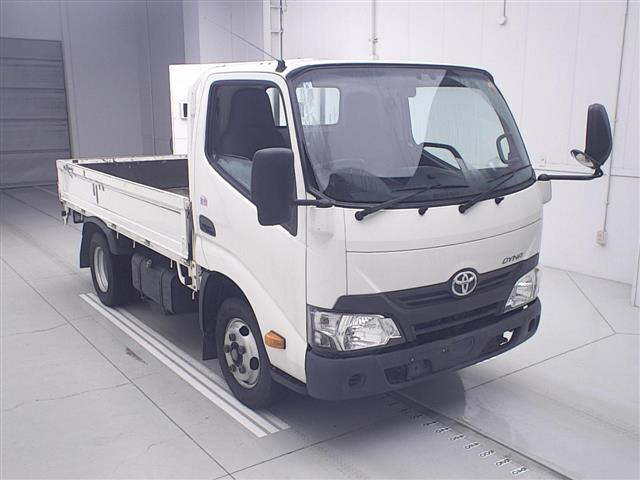 TOYOTA DYNA