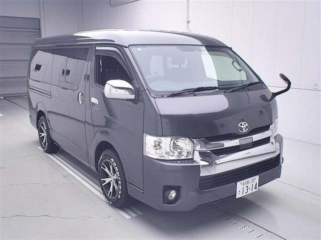 TOYOTA HIACE VAN