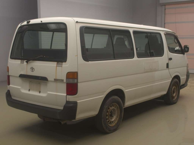 TOYOTA HIACE