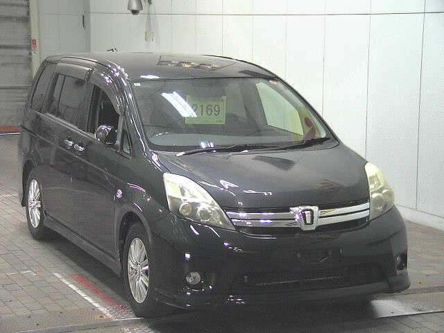 TOYOTA ISIS