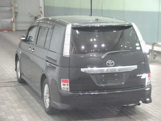 TOYOTA ISIS