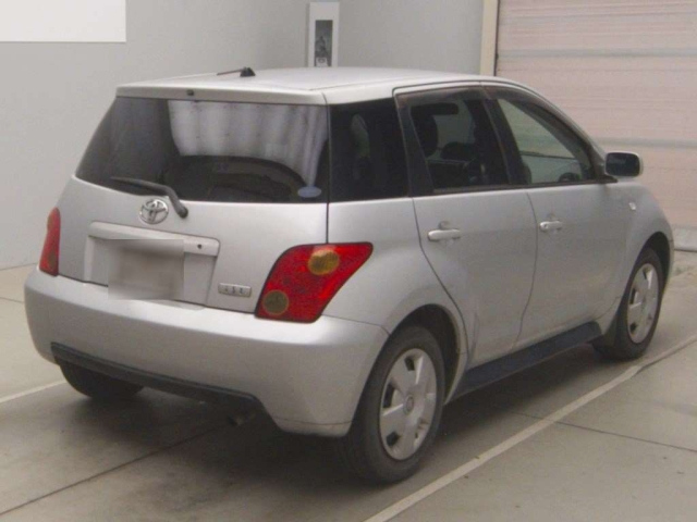 TOYOTA IST