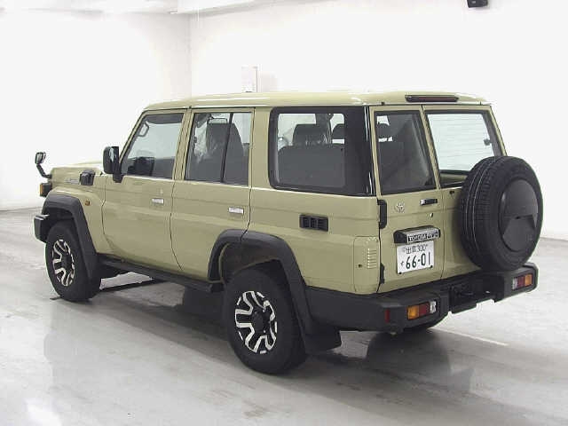 TOYOTA LAND CRUISER