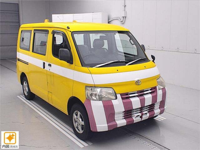 TOYOTA LITE ACE VAN