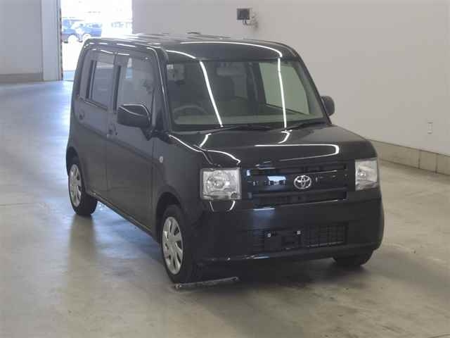 TOYOTA PIXIS SPACE